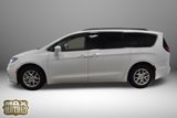 Used 2022 Chrysler Pacifica Touring-L image 5