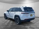 New 2025 Jeep Grand Cherokee Altitude image 4
