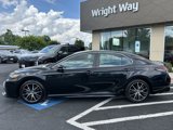 Used 2023 Toyota Camry SE image 3