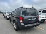 Used 2010 Nissan Pathfinder SE image 3