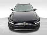 Used 2018 Volkswagen Tiguan SE w/ Panoramic Sunroof Package image 2