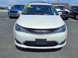 Used 2020 Chrysler Pacifica Touring-L image 2
