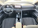 Used 2023 Hyundai Elantra SEL w/ Convenience Package image 3