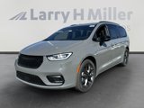 New 2025 Chrysler Pacifica Limited image 4