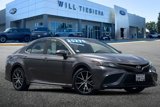 Used 2022 Toyota Camry SE image 2