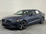 Used 2022 Volvo S60 B5 R-Design image 2