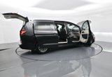 Used 2023 Chrysler Pacifica Touring-L image 4