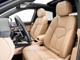 Certified 2024 Porsche Macan image 5