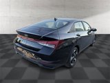 Used 2023 Hyundai Elantra SEL w/ Convenience Package image 3