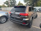 Used 2018 Jeep Grand Cherokee Altitude image 2