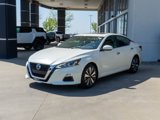 Used 2021 Nissan Altima 2.5 SV w/ SV Premium Package image 3