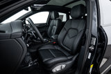 Certified 2025 Porsche Macan image 5