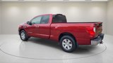 Used 2017 Nissan Titan SV image 5