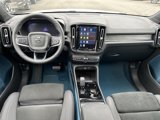 Used 2023 Volvo XC40 Recharge Plus image 5