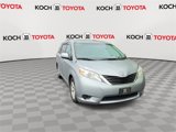 Used 2013 Toyota Sienna LE image 2