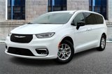 New 2025 Chrysler Pacifica Select image 2