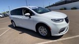 Used 2023 Chrysler Pacifica Touring-L image 3