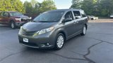 Used 2012 Toyota Sienna XLE image 2