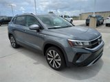Used 2022 Volkswagen Taos SE image 2