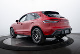 Certified 2024 Porsche Macan image 3