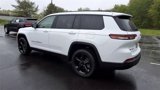 Used 2022 Jeep Grand Cherokee L Laredo image 6