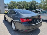 Used 2017 Chevrolet Malibu LT image 4