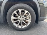 Used 2021 Jeep Cherokee Latitude Lux w/ Comfort/Convenience Group image 3