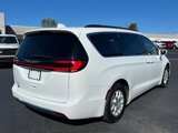 Used 2022 Chrysler Pacifica Touring-L image 4