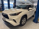 Used 2021 Toyota Highlander LE image 3