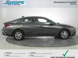 New 2025 Hyundai Elantra SE image 2