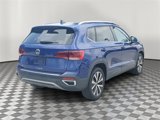 Used 2022 Volkswagen Taos SE image 2