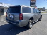 Used 2019 Chevrolet Suburban LT image 3