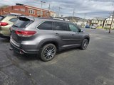 Used 2018 Toyota Highlander AWD V6 image 5