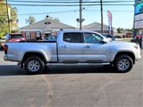 Used 2019 Toyota Tacoma TRD Sport image 4