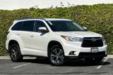 Used 2016 Toyota Highlander XLE image 2