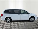 Used 2019 Dodge Grand Caravan SE w/ UConnect Hands-Free Group image 5