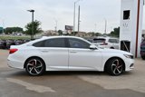 Used 2018 Honda Accord Sport image 2