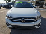 Used 2022 Volkswagen Tiguan SE w/ Panoramic Sunroof Package image 2