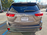 Used 2019 Toyota Highlander LE image 6