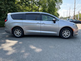 Used 2017 Chrysler Pacifica Touring image 2