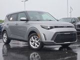 Used 2023 Kia Soul LX w/ LX Technology Package image 2