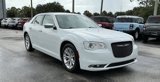 Used 2017 Chrysler 300 C image 3