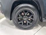 Used 2017 Jeep Cherokee Trailhawk w/ Comfort/Convenience Group image 6