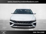 New 2025 Hyundai Elantra SE image 2