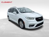 Used 2022 Chrysler Pacifica Touring-L image 3