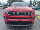 Used 2023 Jeep Compass Latitude image 3