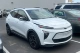 Used 2023 Chevrolet Bolt EUV Premier w/ Sun & Sound Package image 2