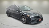 Used 2022 Toyota Camry SE image 2