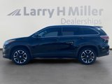 Used 2014 Toyota Highlander Limited Platinum image 2