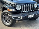 Used 2023 Jeep Gladiator Overland image 3